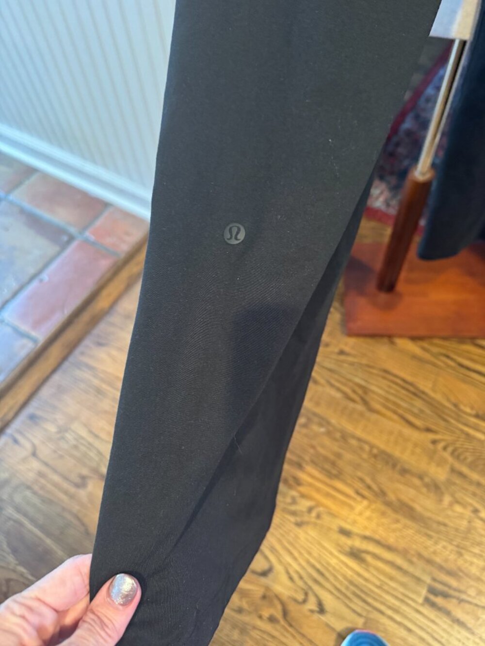 Lululemon Soft-jersey Straight leg mid rise pant in black size 12 short - Picture 6 of 6